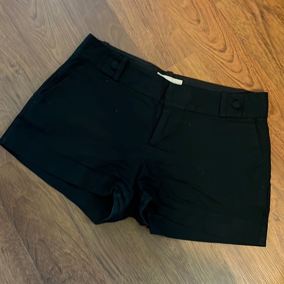 Banana Republic Pants - Banana Republic shorts